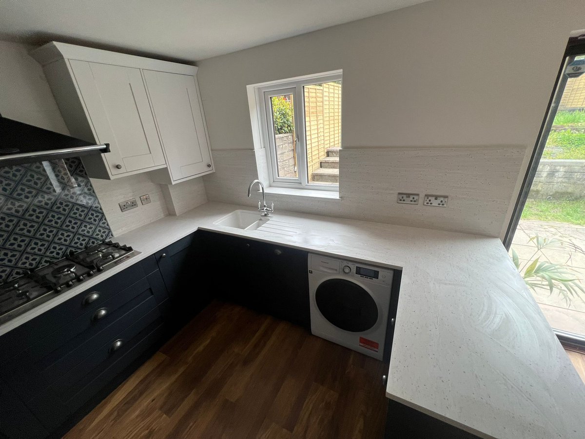 This customer had their dream kitchen installation ruined by the fitter they kicked off the job.When we called what the fitter had done was horrendous. Took what he had fitted out salvaged what we could and reinstalled replacing what couldn’t be saved. Not all hero’s wear capes😜