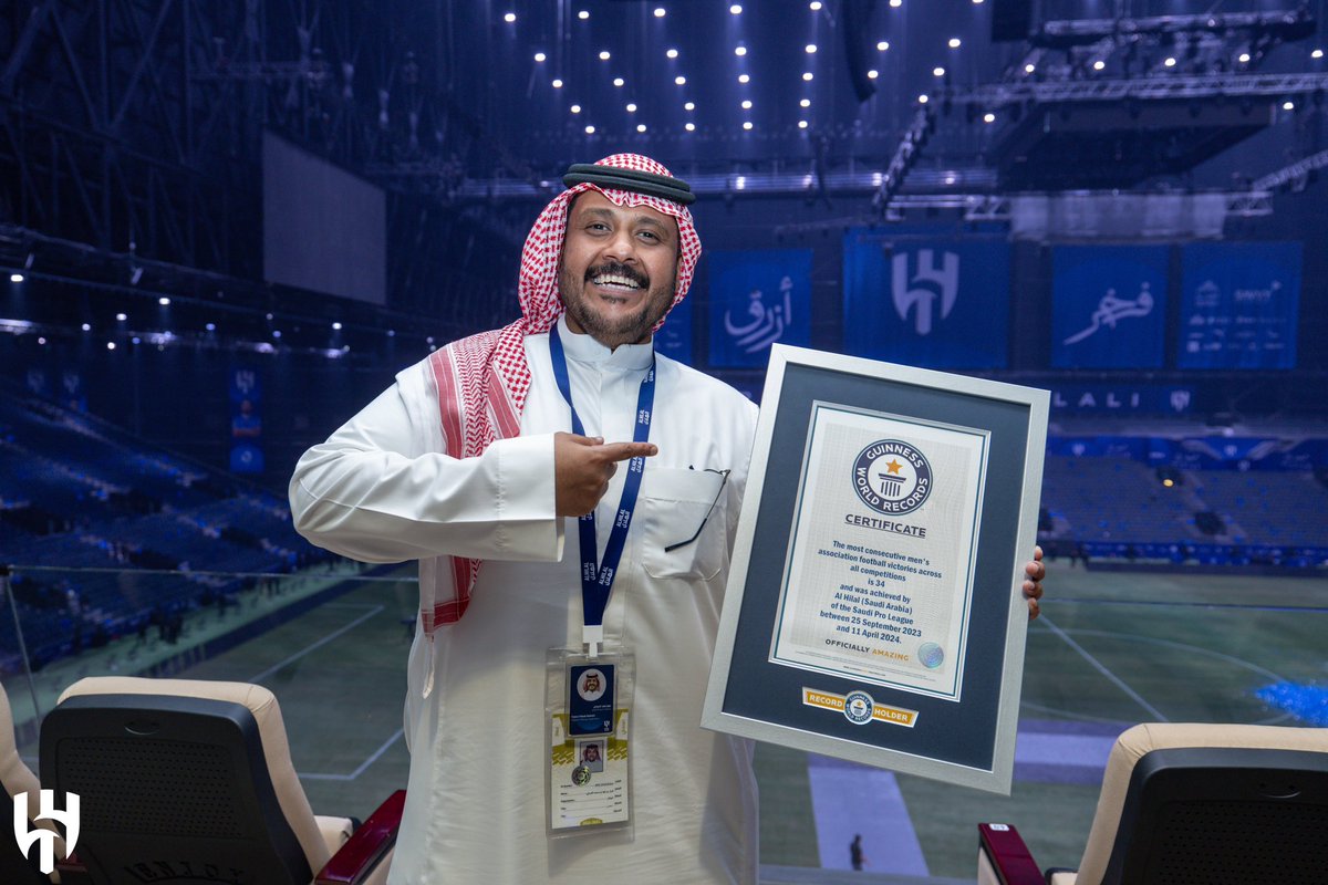 BlueFawaz's tweet photo. الحمد لله والشكر 💙
 #الهلال_بطل_الدوري 🏆

#الهلال 🔝
#CHAMP19NS 
#AlHilal68 https://t.co/NTqxdaH4BZ