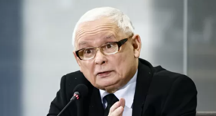 'Ci, którzy dziś rządzą w Polsce, są partią zewnętrzną, niemiecką'
- Jarek Kaczyński - lider rosyjskiej partii w Polsce.

Jaruś kurwa, to już nie zadziała.