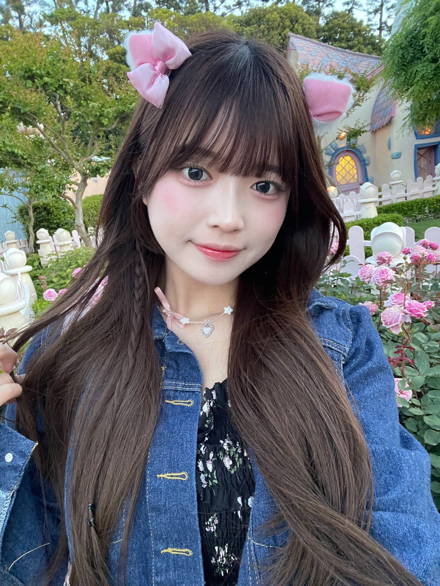 FullCo_Rimika's tweet photo. 鼻チークでちょこっとバズったのでこの日使ってるメイク道具を紹介しておきます💞はいはいはい、これでちゅるんとかわいいメイクができます💘‼️ https://t.co/ifXFN6si73