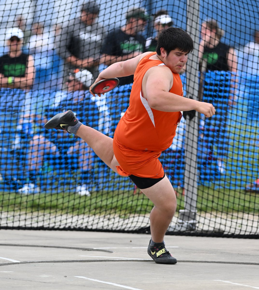 CoachAtwell's tweet photo. At the 2A track meet Leo Gandarilla advanced to the finals in disc with a throw of 46.56 M. Anthony Padilla ran his best time ever in the 110 HH at 15.27 but failed to make finals tomorrow. JJ Roginski tied for 17th in high jump but also missed finals tomorrow. https://t.co/1o5TkPqJTv
