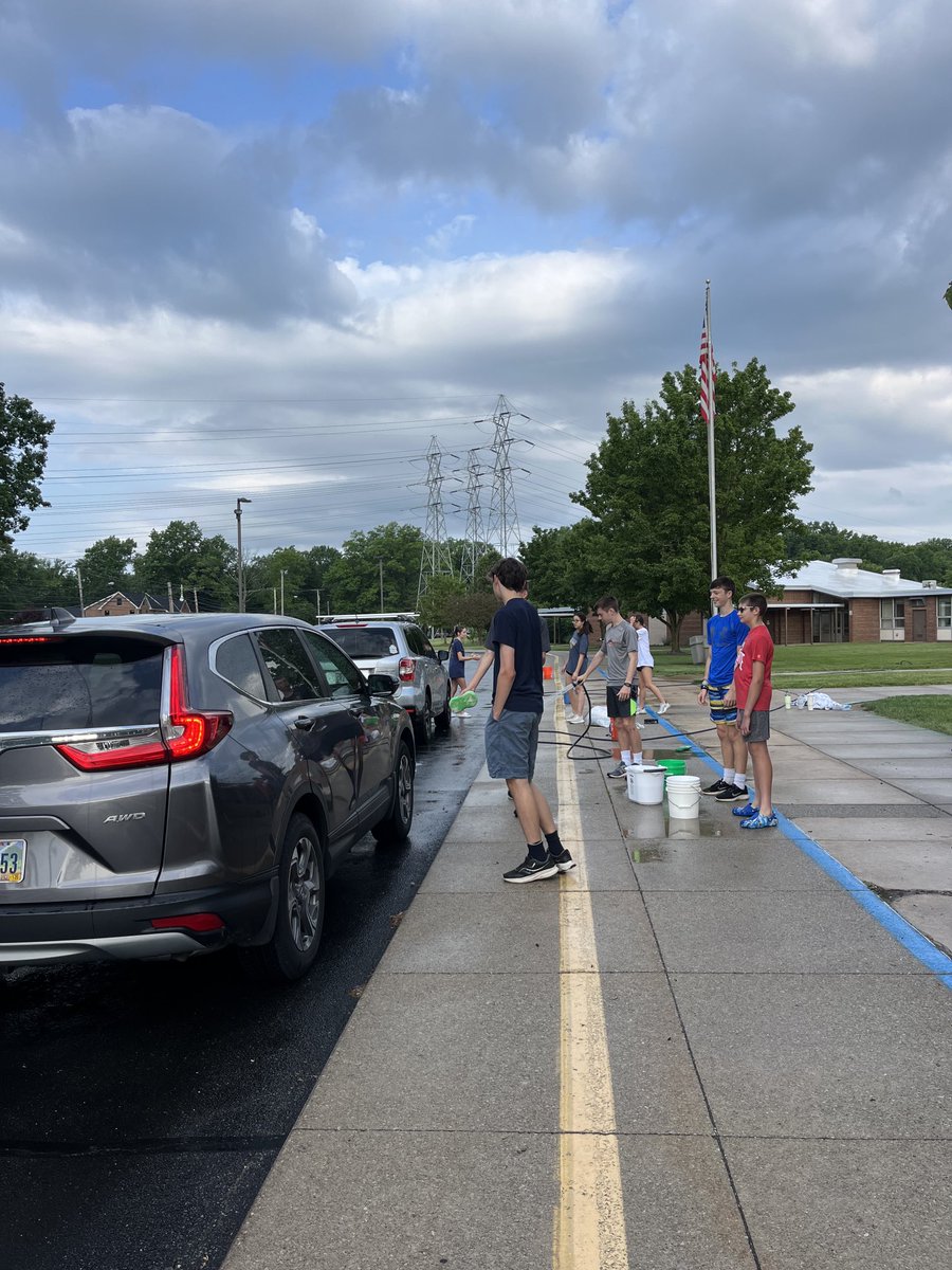 We’re washing cars at Falls Lenox! Come support our Bulldog Cross Country team!