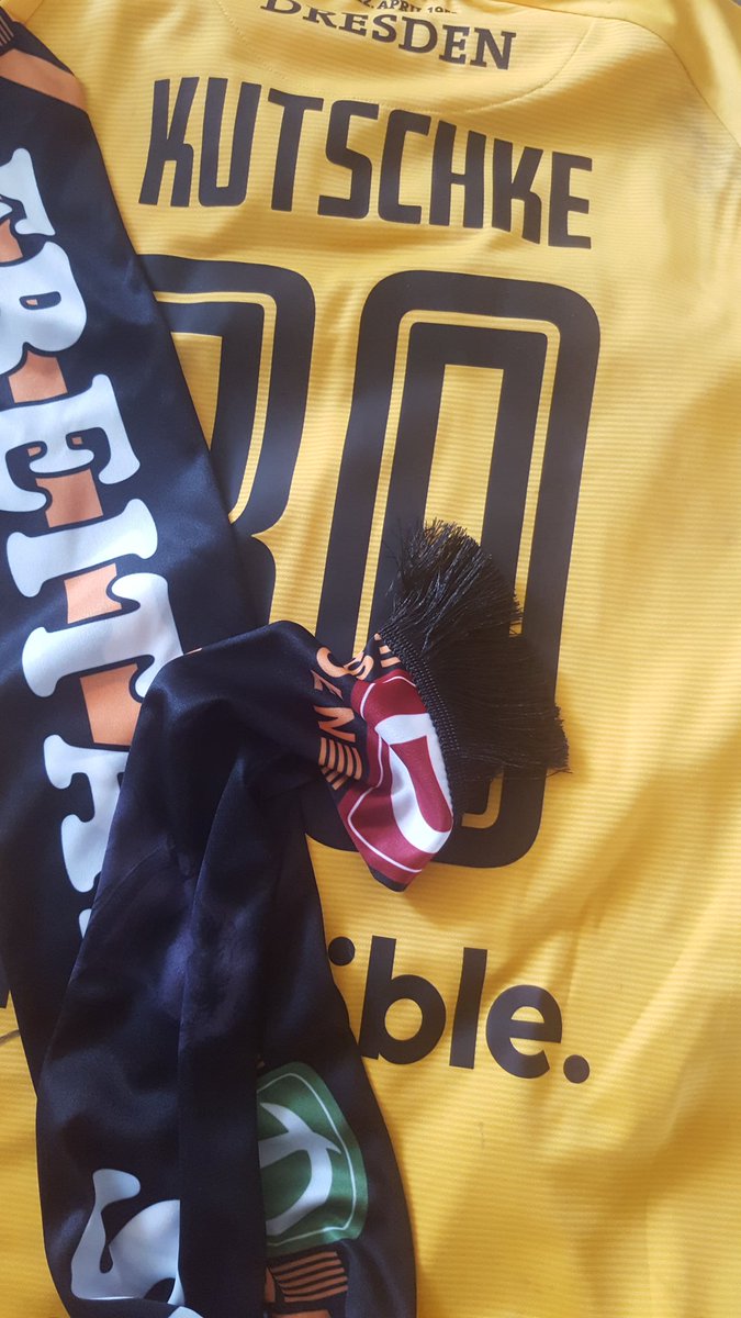 FreitalonTour's tweet photo. Jawoll Kutsche🔥🔥🔥..die Peitsche knallt.. #sgd1953 #ftlot #eastsidedresden #stefan #kutsche #kutschke #sk30 #einervonuns #neustart https://t.co/hQlaQJW0As