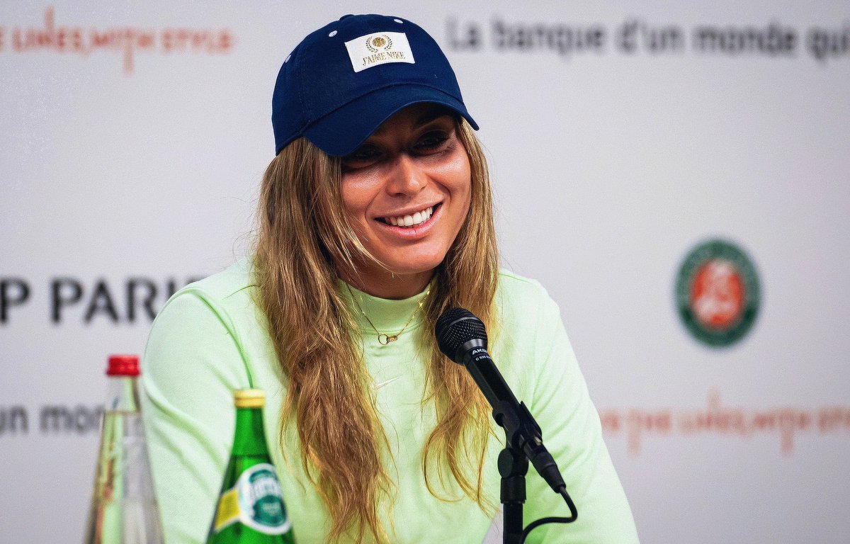 Media day @rolandgarros 🧡 What would you want to ask me…? 🎤