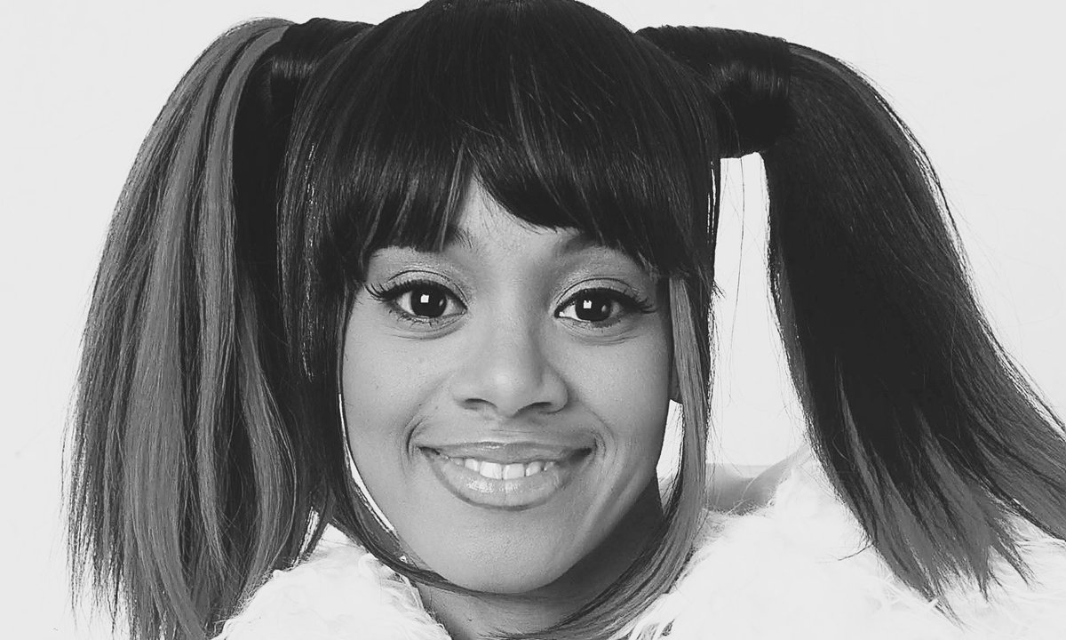 REMEMBERING...Lisa 'Left Eye' Lopes on her BIRTHDAY! 'U KNOW WHAT'S UP', ft. Donell Jones. To check out music/video links & discover more about her musical legacy, click here: wbssmedia.com/artists/detail… #SOULTALK #LONDON