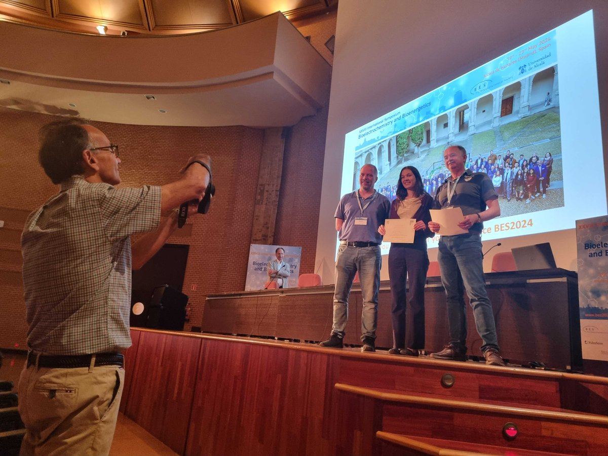 JZhangLab's tweet image. We had an amazing time at BES2024, Madrid! @BES2024S. Congrats to Evan and Leanne for their poster prizes, Rachel and Josh for giving impressive talks, and our other post presenters for stepping up to communicate their hard work.