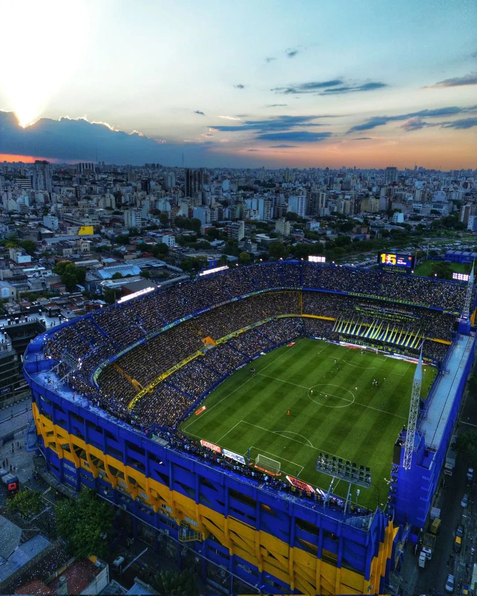 brunookk_'s tweet photo. felices 84 años templo, 84 años latiendo!🇸🇪 https://t.co/ke0n4m1PRU