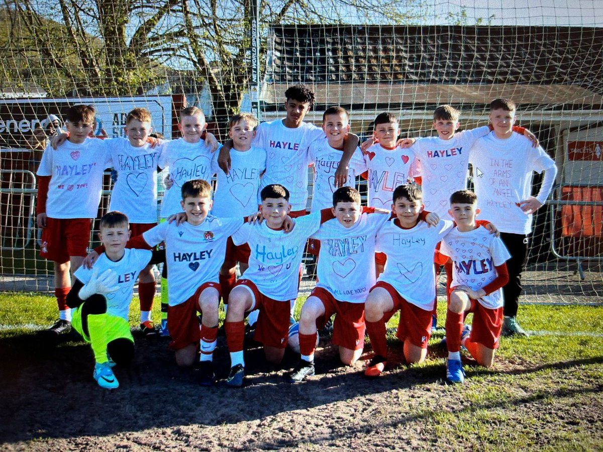 FULL TIME
In a fantastic advert for the <a href="/FAWales/">FA WALES</a> Academi our u12s fall just short with a 3-2 defeat, congratulations to <a href="/CaernarfonTown/">CPD Tref Caernarfon Town FC</a> Academy you have all done us proud boys!
#IAmRed