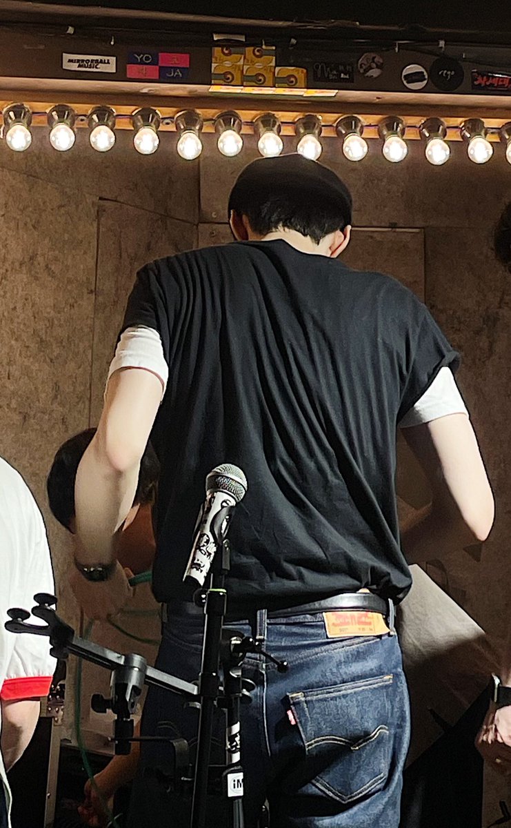 공연보다 팬미팅이 더 떨린대요