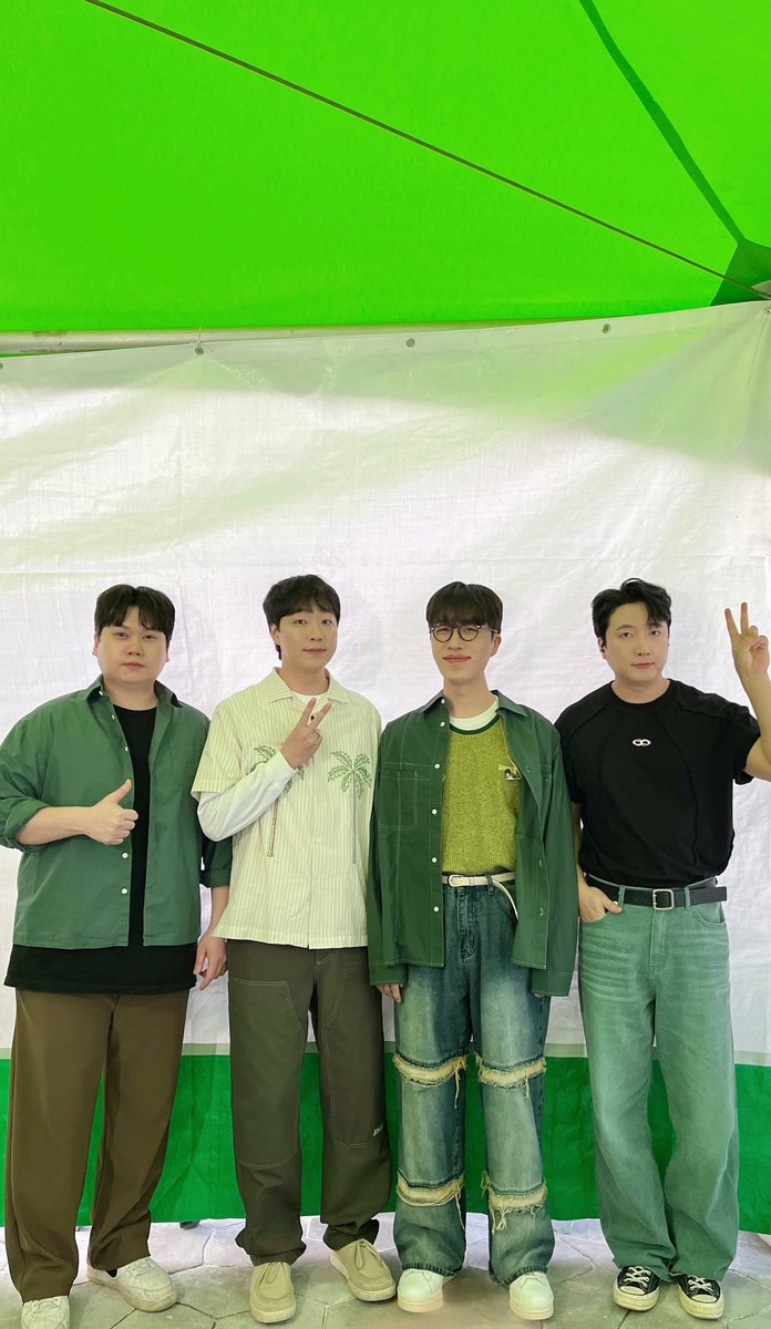 날씨 좋은 봄, 아름다운 꽃이 피어있는
장성에서 인사드렸습니다💐

따뜻한 웃음과 환호 보내주셔서 감사합니다💛

#소란 #SORAN
#고영배 #서면호 #편유일 #이태욱
#장성황룡강길동무꽃길축제 #장성뮤직페스티벌