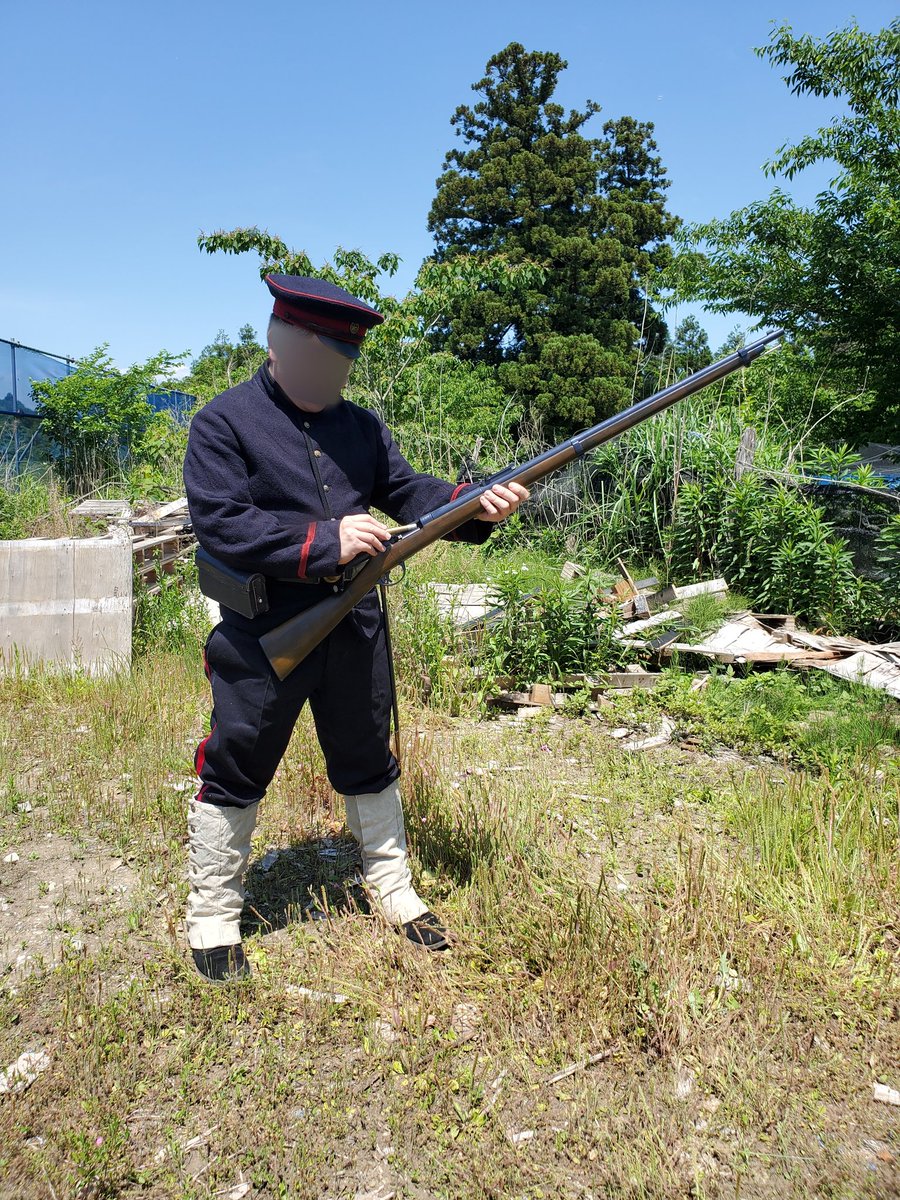 実は映画「ラストサムライ」村田単発銃の代わりにGew71を使用している