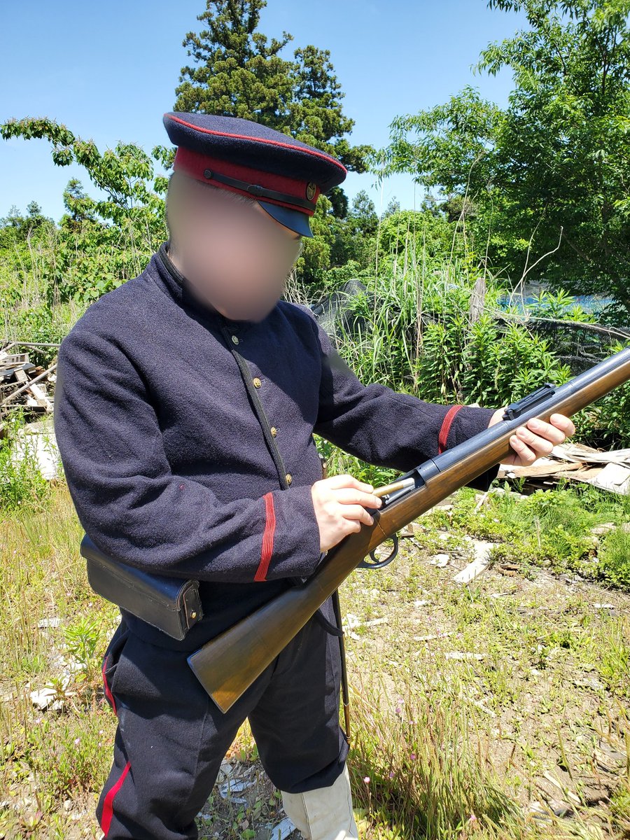 実は映画「ラストサムライ」村田単発銃の代わりにGew71を使用している