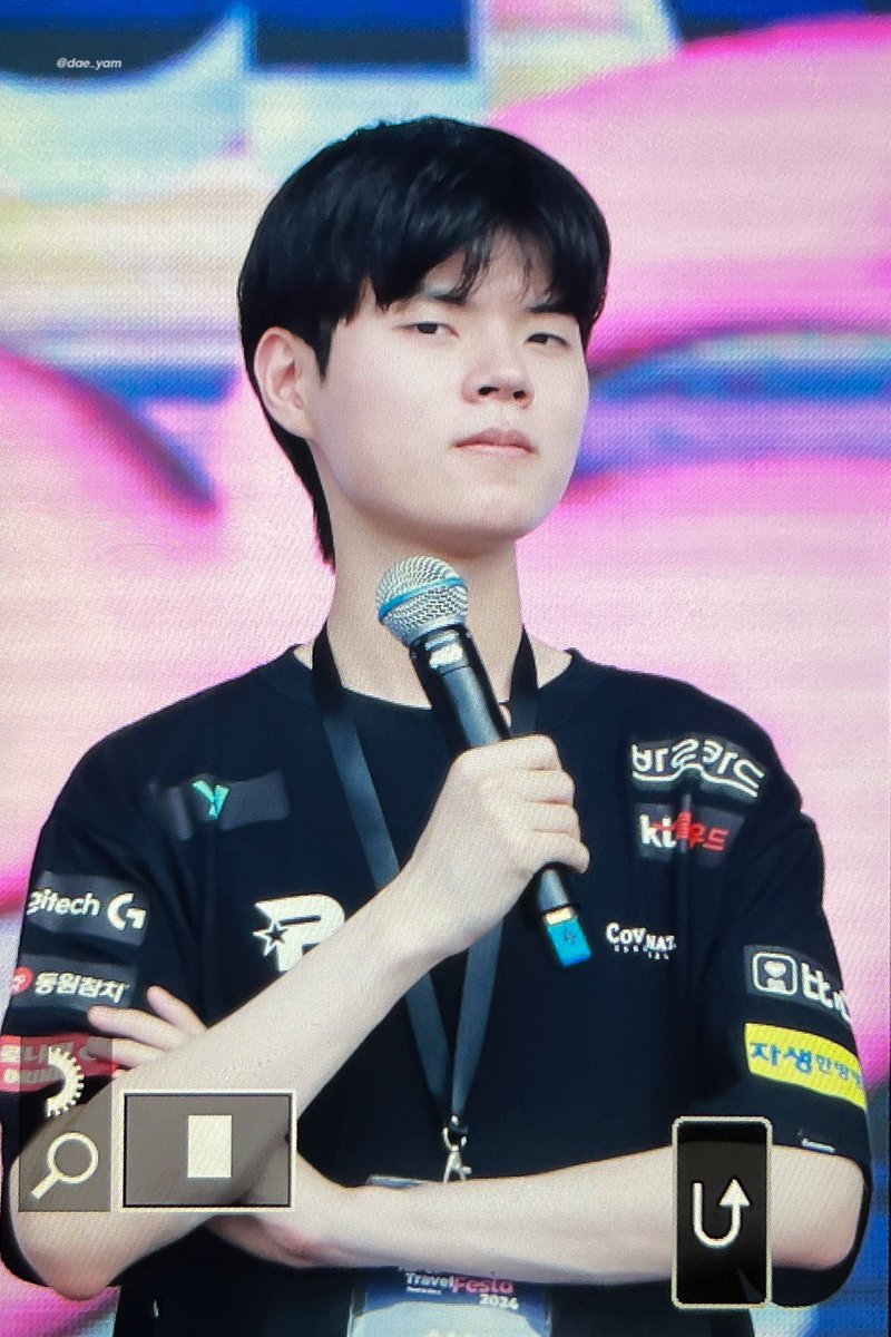 240525 코리아 트래블 페스타 2024 in Hanoi
#Deft #데프트 #김혁규

=ㅅ= 날씨가 많이 변덕이였지…
고생했오! 내일도 화이팅🙌🏻