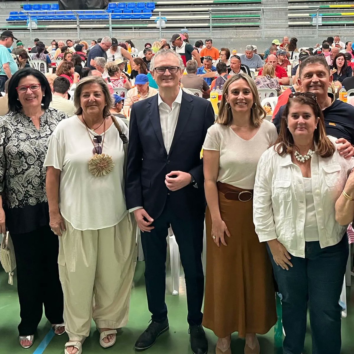 📢 El consejero de Salud  participó hoy  en el XXII Encuentro regional de Familias 👨‍👩‍👦‍👦 de Asociaciones de Salud Mental, promovido por la Federación de Salud Mental de la Región de Murcia @SaludMentalRM en #Librilla, en el que se congregaron más de 500 personas ‼️

Pedreño recalcó…