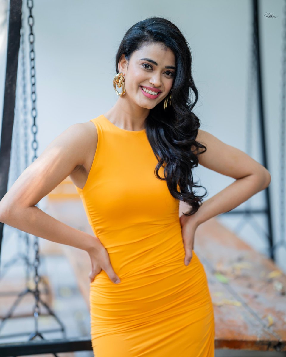 Vibrant in yellow 💛 #IraDayanand latest stills mesmerise ahead of her role in Mysskin's #Train @ira_dayanand @pro_thiru