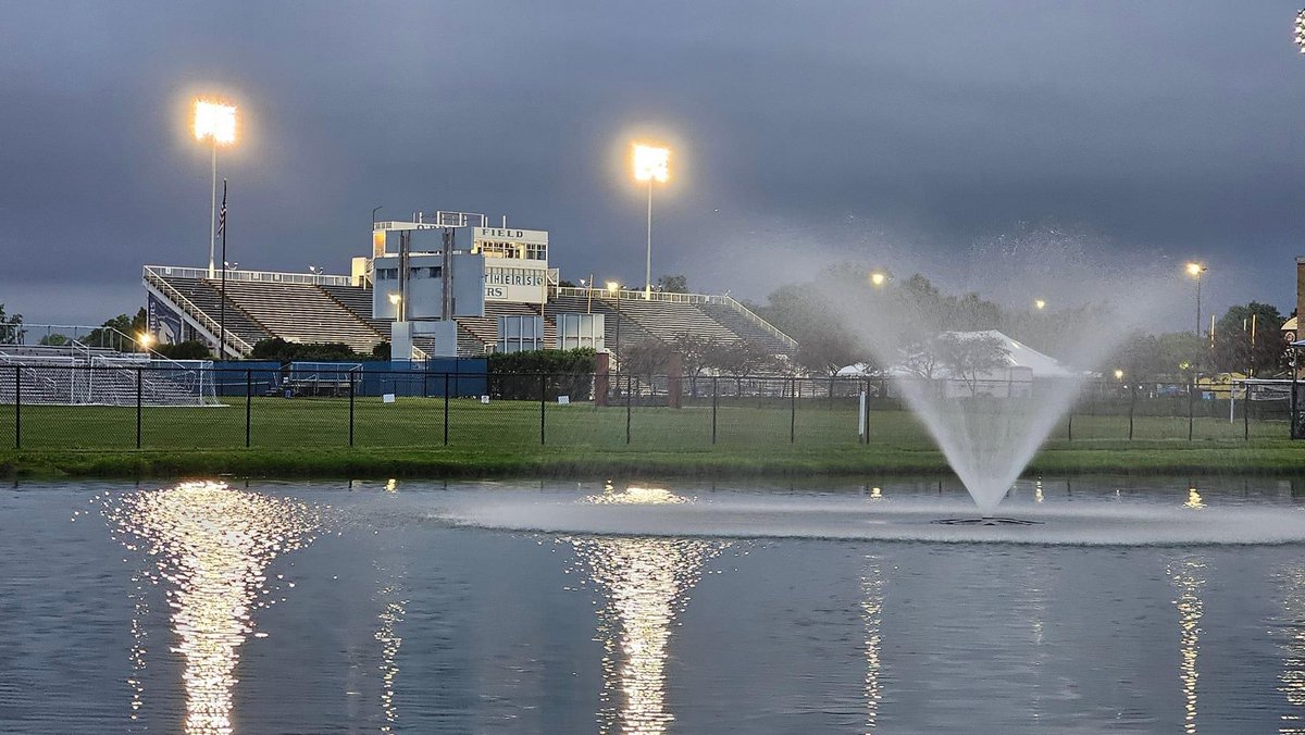 Here is a list of Panthers participating in today's State Meet finals:
4x100m relay - Kylan Green, Akeelan Dowell, Marlon Beverly, Omar Mims
3200m run - Dylan Ybarra, Brayden Kloeppel 
100m dash - Omar Mims 
1600m run - Dylan Ybarra 
200m dash - Omar Mims 

Go Panthers!!