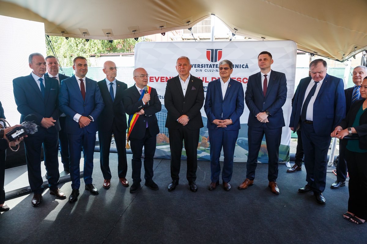 Emil_Boc's tweet photo. Romania's first artificial intelligence research center is being built at the Technical University of Cluj-Napoca. The building will cover 13,850 sqm, feature advanced facilities, and focus on AI solutions for healthcare, transportation, and cybersecurity, driving regional economic and technological progress. The investment of+20 mil Euros will help our city to ensure a better digital transition from ”made in Cluj-Napoca” to ”invented in Cluj-Napoca”.