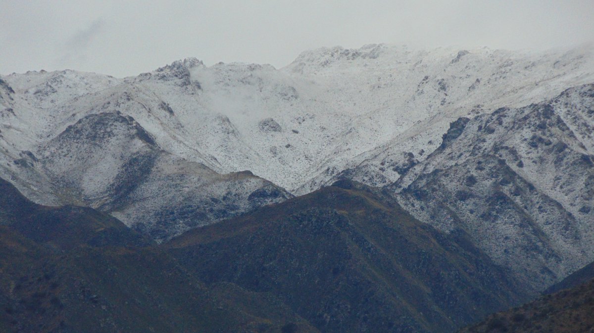 SAN LUIS. Hermosa nevada en las Sierras Centrales dejó una linda postal frente a La Punta y garantiza la recarga de las vertientes
