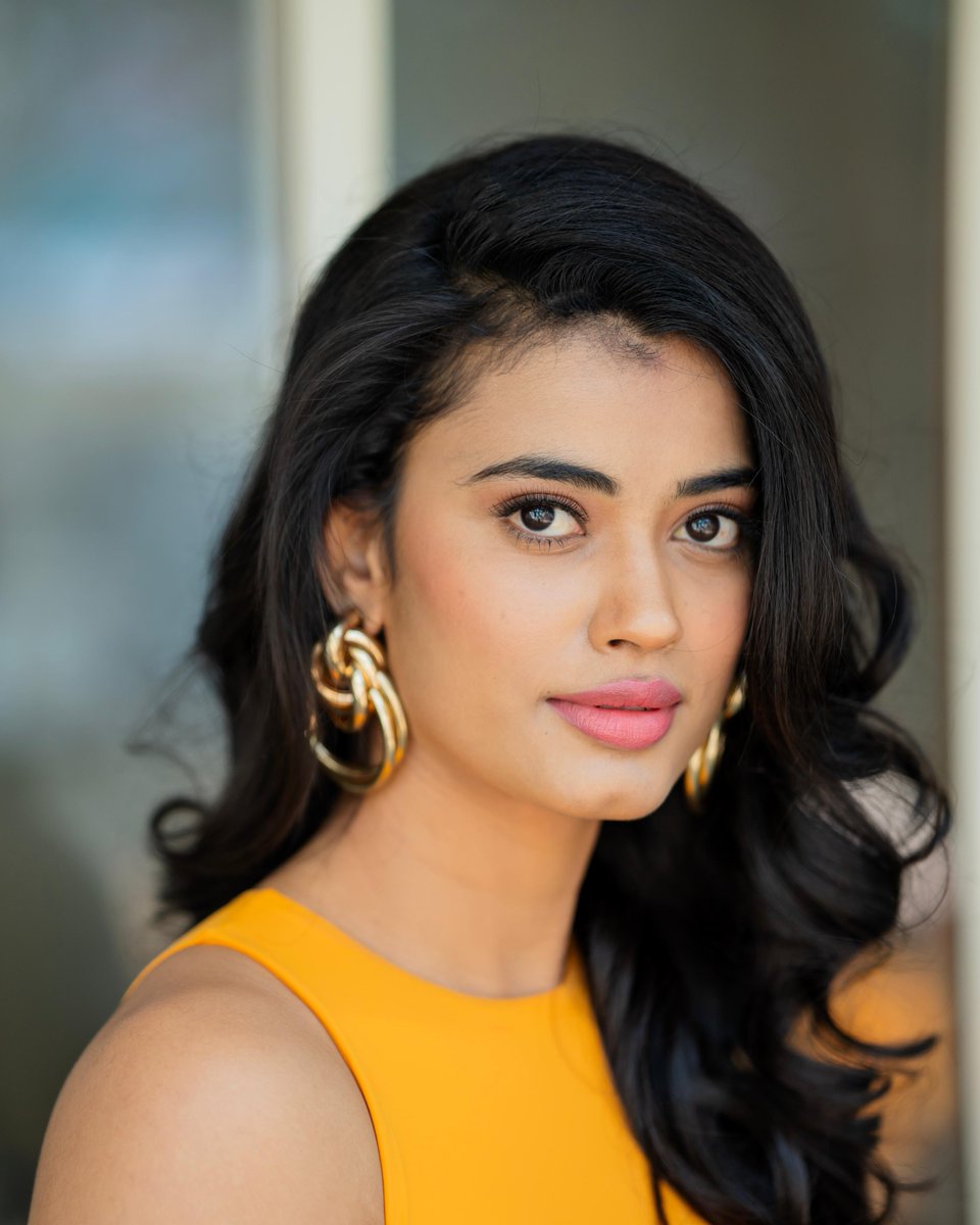 SS Music (@ssmusictweet) on Twitter photo Vibrant in yellow 💛 #IraDayanand latest stills mesmerise ahead of her role in Mysskin's #Train
<a href="/ira_dayanand/">Ira Dayanand</a> <a href="/pro_thiru/">Thiru murugan</a> Vibrant in yellow 💛 #IraDayanand latest stills mesmerise ahead of her role in Mysskin's #Train
<a href="/ira_dayanand/">Ira Dayanand</a> <a href="/pro_thiru/">Thiru murugan</a>