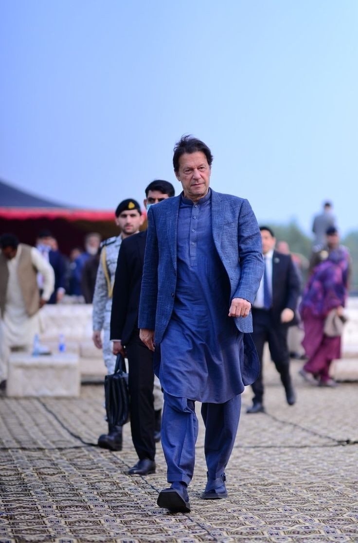 ZohaibAli42's tweet photo. @ElonMuskVines World famous leader imran Khan https://t.co/6P1o0CeZZ6