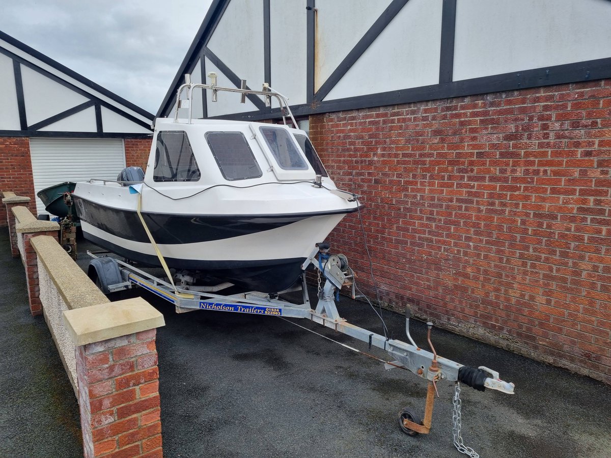 As promised here is a walk through of the new Fishing Boat.
Predator 160 with a 70 yamaha outboard to push it round the place.
Some talk about modifications and things to do before this winters Pike Fishing adventures begin.
youtu.be/qDA_MXGFsJQ?si…