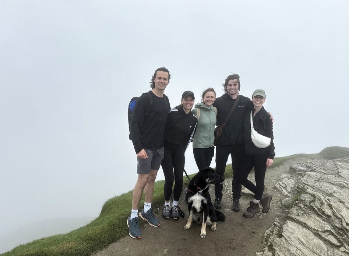 New photo of #CharlesVandervaart with #JamieRoy and #HarriettSlater (the cast of #BloodofMyBlood) hiking Ben Lomond. 

🎥: Jamie Roy on IGS 

 #Outlander #OutlanderSTARZ #WilliamRansom #BrianFraser  #EllenMacKenzie #OutlanderCast