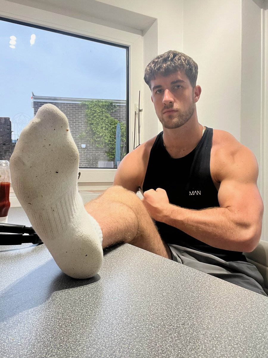 Alpha Victor tweet media