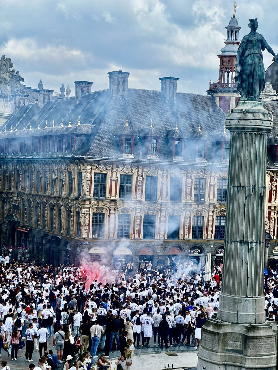 Grand Place version Lyon 🔴🔵