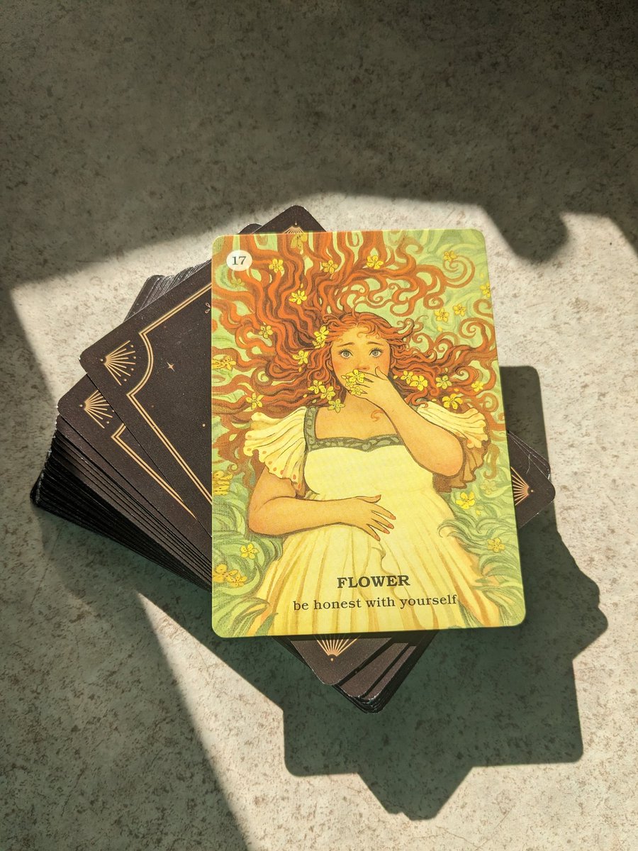 KaySpellCraft's tweet image. Drawing for the day, stay honest with yourself. 💚🌻 Don't let the negative seeds others plant in your mind grow. And always be the person you trust the most.