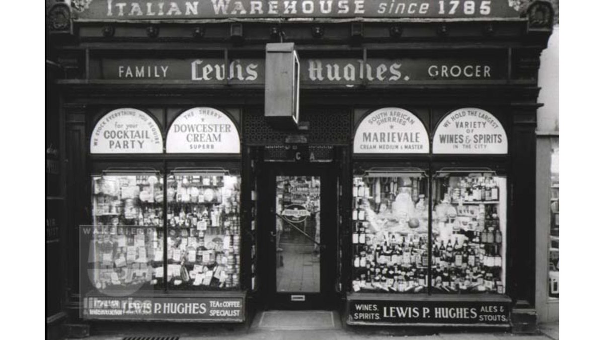 WFlibraries's tweet photo. 📸Here's a picture of Lewis Hughes Italian Warehouse in the 1950s. Among other things, it had wines from all over the world.
Check out these picture and more like it at https://t.co/A6KHsuIFgj

#makewordscount #wordfest #libraries #wakefield #festival #nationalwineday https://t.co/OcgDb4BtBX