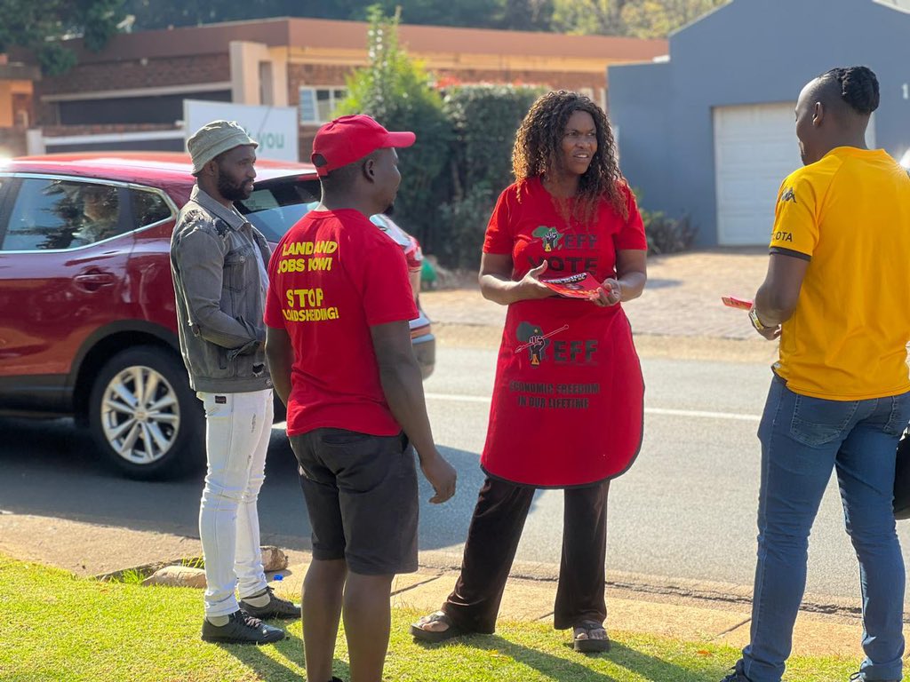 🚨In Pictures🚨 Johannesburg Subregion C fighters fuelled up and energised to spread the gospel of the EFF! Stop Loadshedding NOW! #VoteEFF