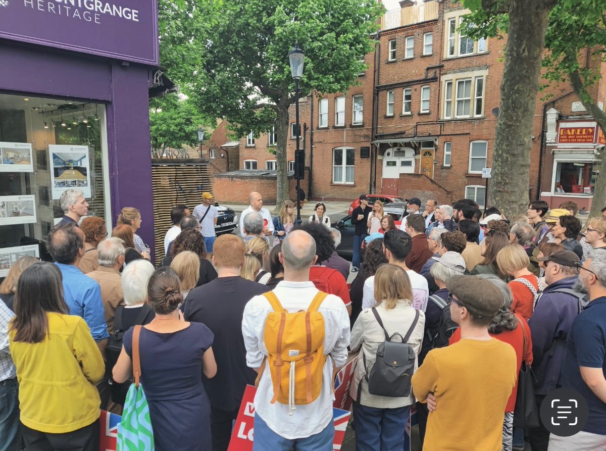 Massive turnout to our campaign launch to elect @josephpowell our brilliant candidate for Kensington & Bayswater. Great to have London Mayor @SadiqKhan joining us. It’s a wining team! So bring it on!@UKLabour  #timeforchange  #VoteLabour