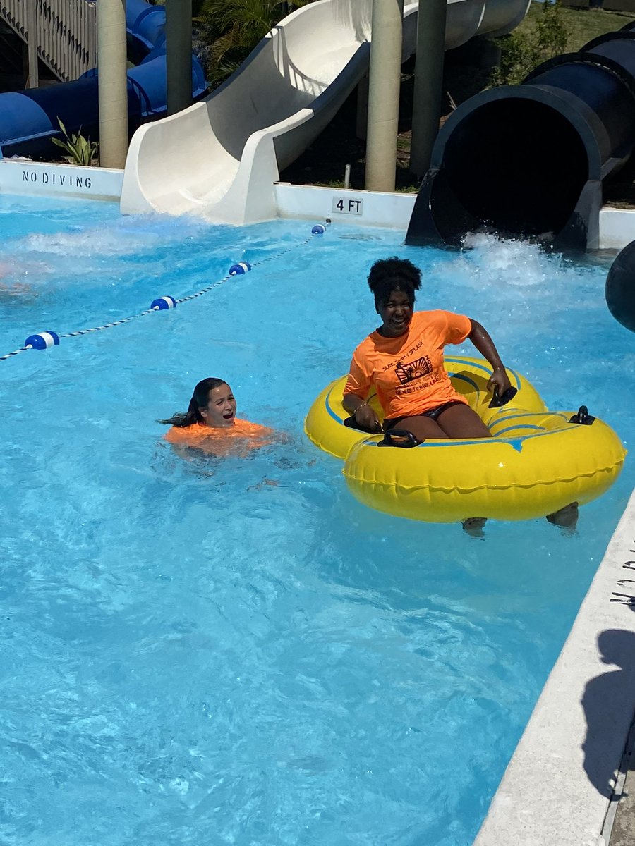 Gateway_Gators's tweet image. #GatewayGators🐊 5th grade end of year Sunsplash trip #LeeSchools