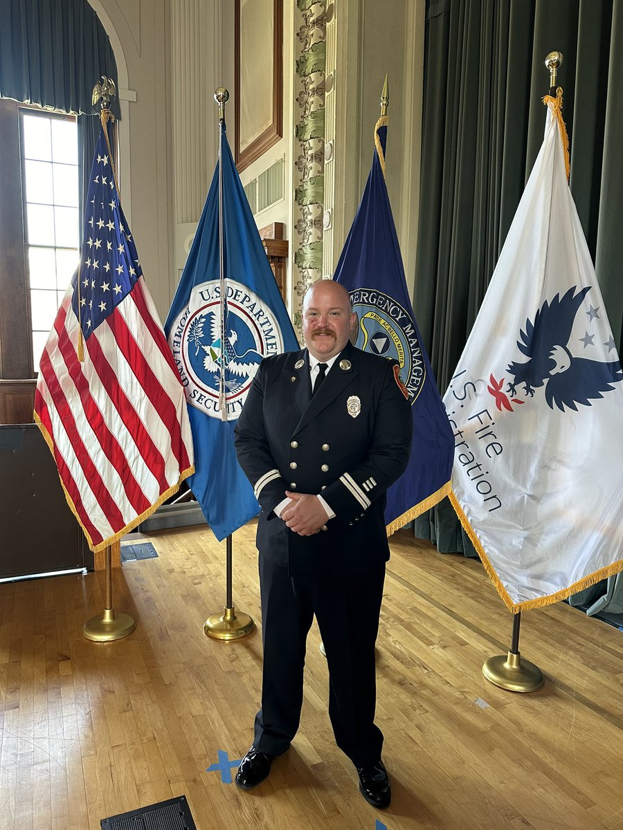 Marshfield_Fire's tweet photo. Congratulations to Captain Smith on his graduation from the National Fire Academy Executive Fire Officer Program! https://t.co/80IsEyta0h