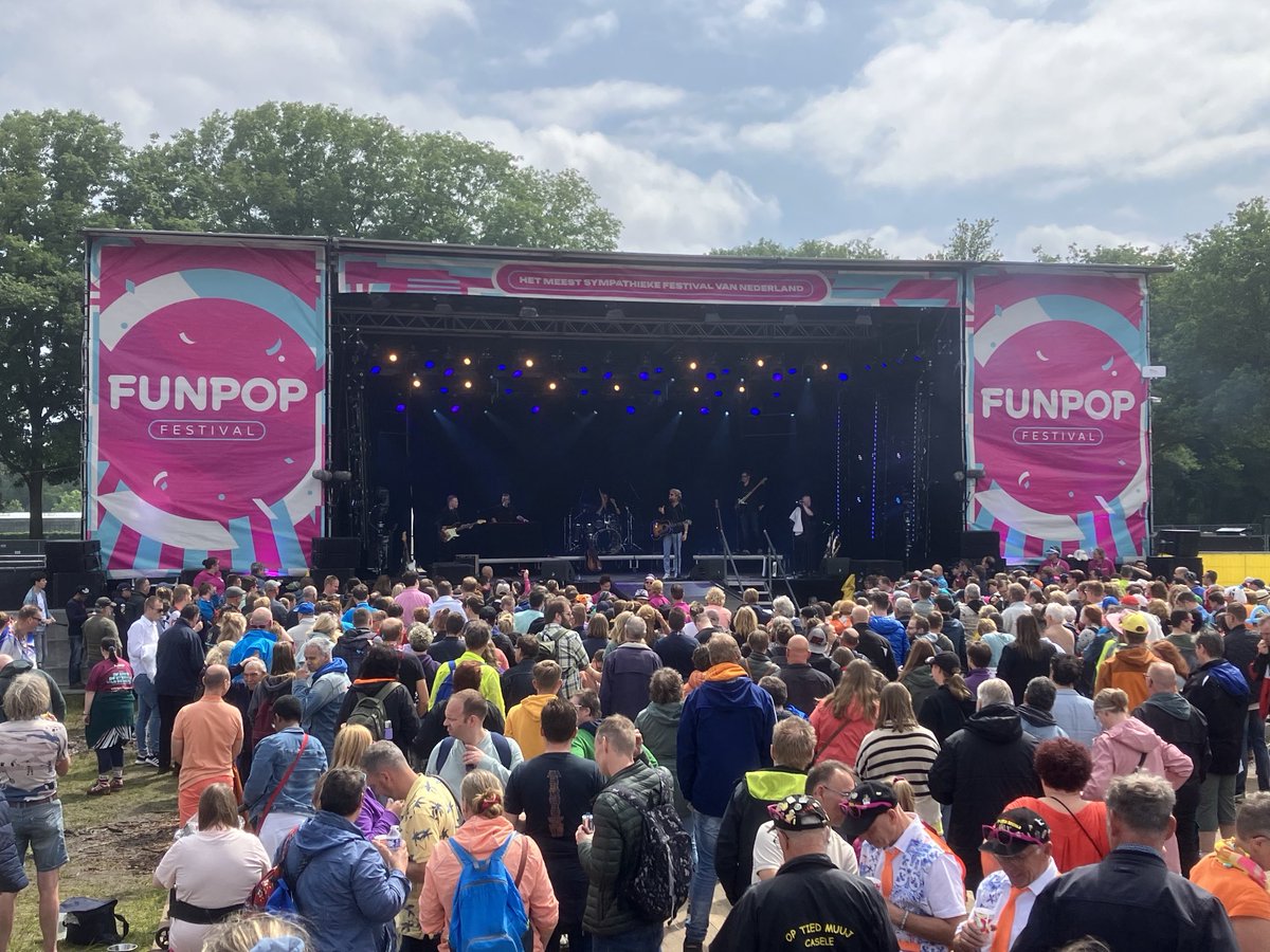 TU (@thwvanuum) on Twitter photo En toen brak zowaar de zon door in Horst! #Funpop En toen brak zowaar de zon door in Horst! #Funpop