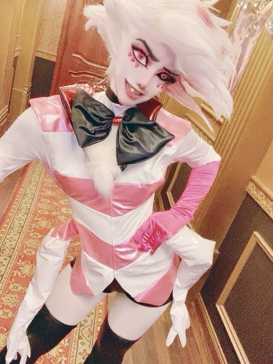 magarizaki's tweet photo. cosplay
初めてのハズビンホテルのコスでエンジェルダスト君してきました〜🏨🕷️💗💋！！！
楽しかったです☺️
#地獄だョ全員更生0525
#machikocos https://t.co/lZF226kP2e