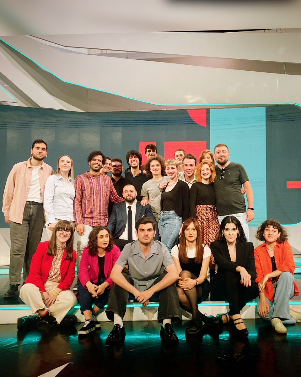 Oggi… #titoliditesta e non di coda! In studio con me… TUTTI GLI ANALISTI ❤️

Vi aspettiamo per un’ultima, magica puntata di stagione del nostro amato #TvTalk, con #MASSIMOBERNARDINI!

Appuntamento su #Rai3! A tra poco ❤️