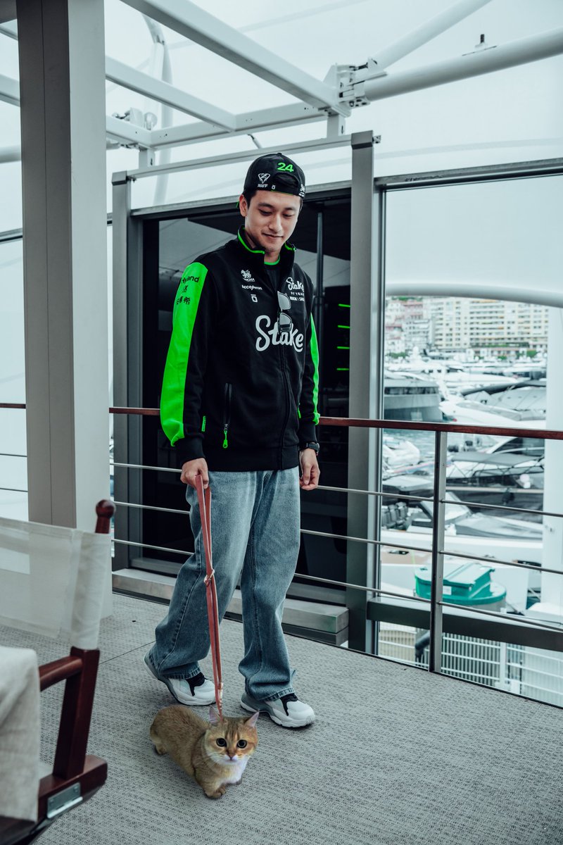 stakef1team_ks's tweet image. Move over Leo, there’s a new paddock pet in town 🐈

@ZhouGuanyu24 @Charles_Leclerc 

#MonacoGP 🇲🇨