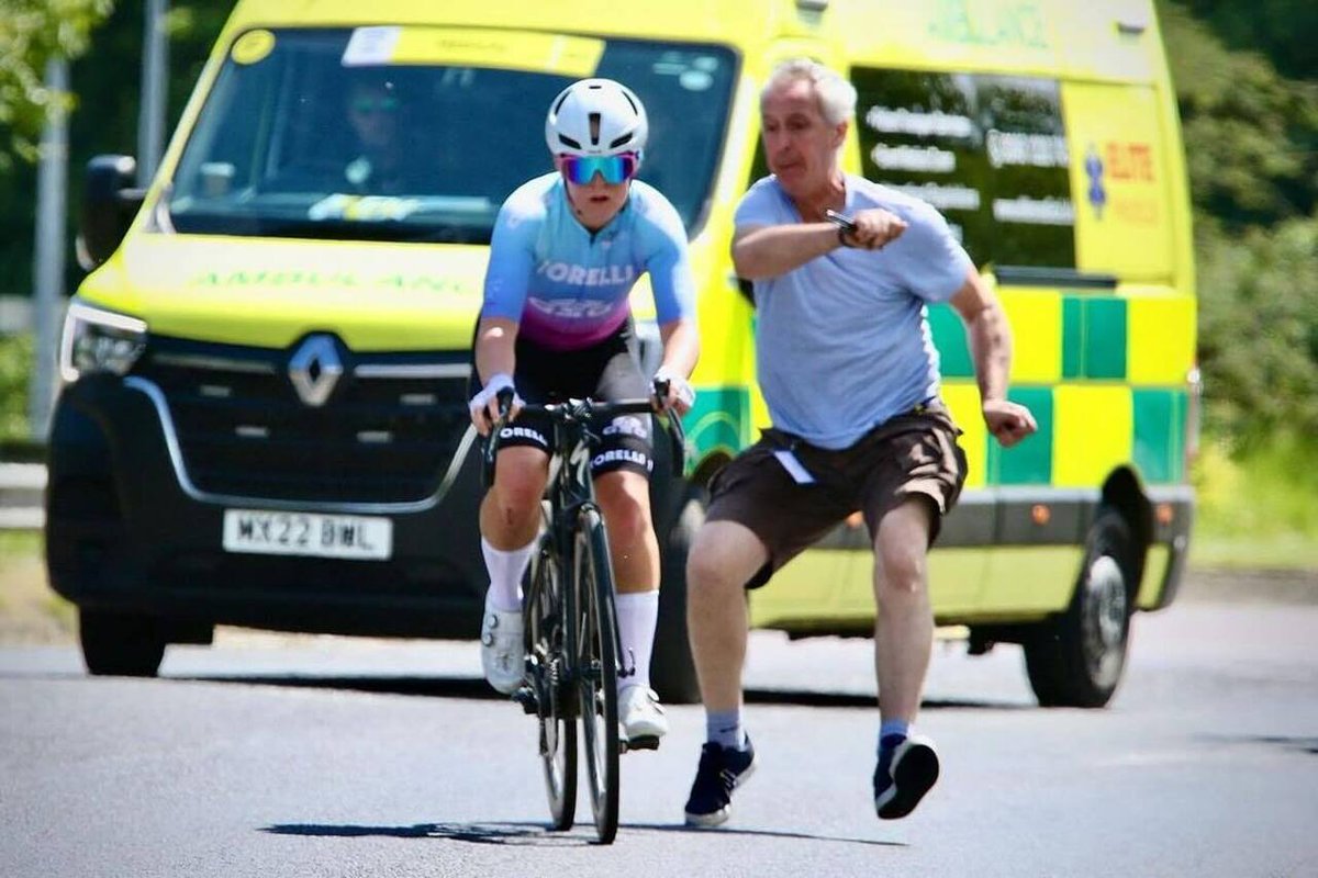 📸 @cyclepix4u
・・・
#RideLonon #Classique have completed their first large circuit &amp; passage over the line. 2 smaller circuits before switching back up the climb to the finish line Stg2 <a href="/cyclingshorts/">jon doe</a>.cc <a href="/torelli/">Rick Rick</a>.official @das_hutchinson_brother @doltcinioshea