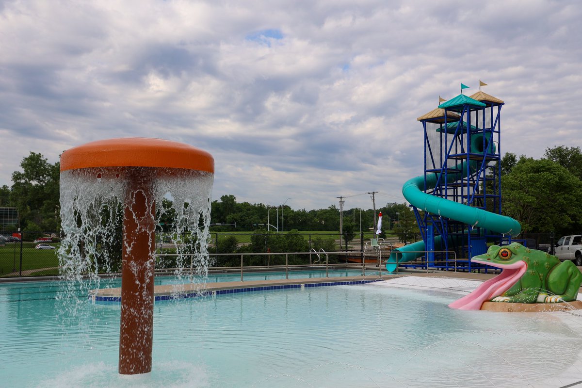 Kansas City’s pools open today! Cool off this weekend at your nearest pool, water park, or splash pad. kcur.org/arts-life/2024…