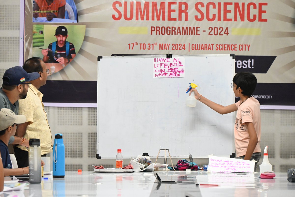 GujScienceCity's tweet image. Chemistry Came Alive: Students Experienced the Thrills of Scientific Discovery in the &apos;Wonders of Chemistry&apos; Workshop Held Under the #SummerScienceProgram at Gujarat Science City.
#chalosciencecity @indiadst @dstgujarat @jbvadar @InfoGujarat @drvrajesh