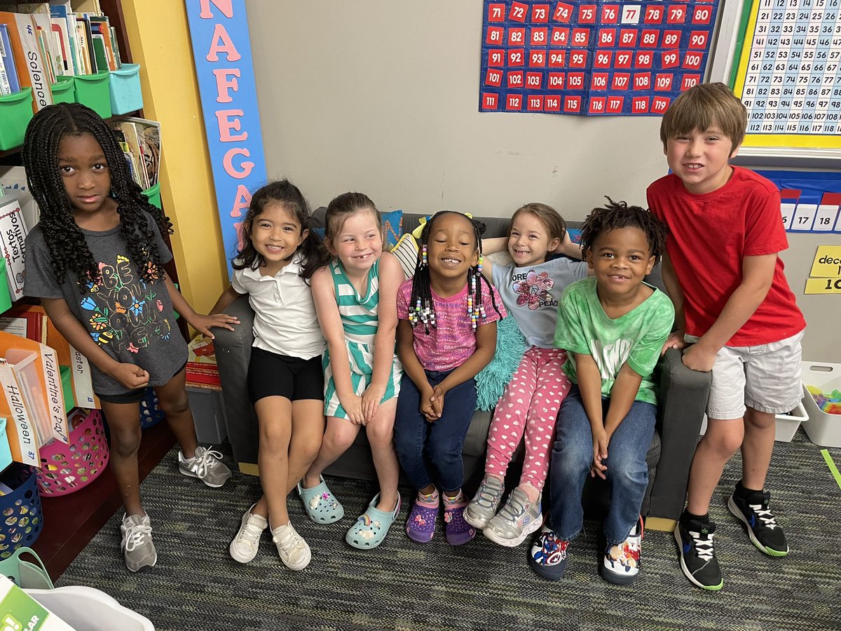 Visiting 1st grade classrooms is always a hit at the end of the year in Kinder! My kids loved hearing the kids share their writing pieces in <a href="/DNafegar/">Daniela Nafegar</a> SIP class!  My Grizzlies loved visiting and dancing with all the students! <a href="/HumbleISD_GE/">Groves Elementary</a> <a href="/HumbleISD_GESIP/">Groves SIP</a>
