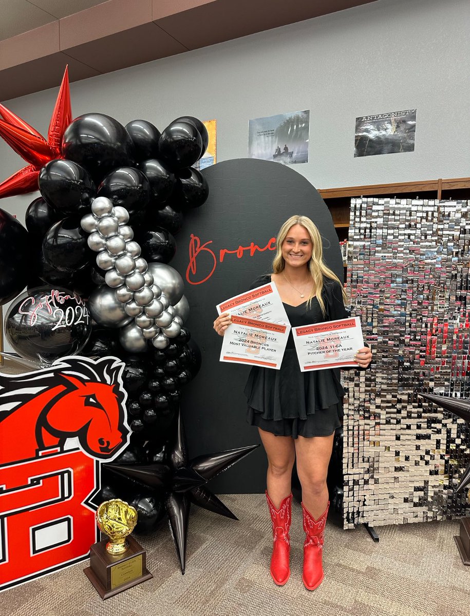 Natalie Moreaux (@nataliemoreaux) on Twitter photo Jr banquet
-MVP
-Pitcher of the year
so ready for summer to start!! <a href="/LHSBroncoSB/">Mansfield Legacy Softball</a> <a href="/Gosset41/">Brian Gosset</a> Jr banquet
-MVP
-Pitcher of the year
so ready for summer to start!! <a href="/LHSBroncoSB/">Mansfield Legacy Softball</a> <a href="/Gosset41/">Brian Gosset</a>