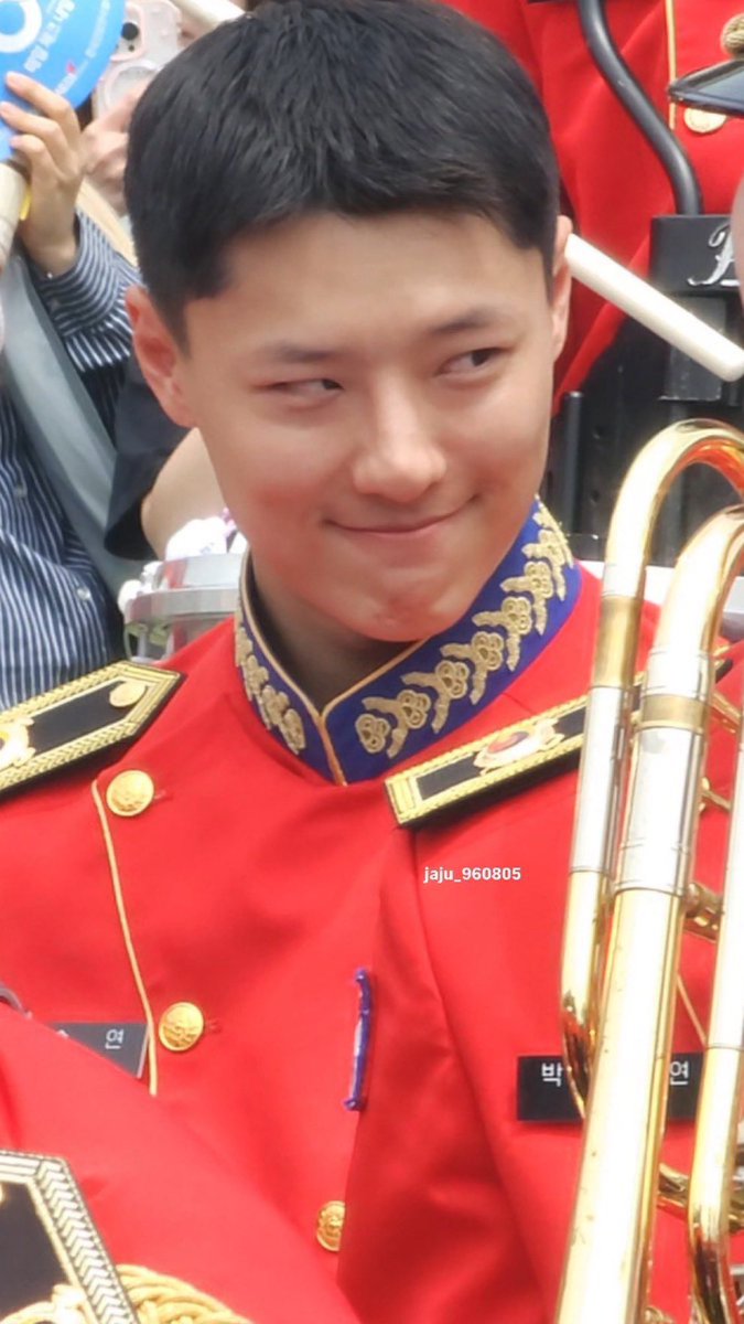jszydnwm's tweet photo. the most seungyoun picture to ever seungyouned https://t.co/EUV2uj4i0I