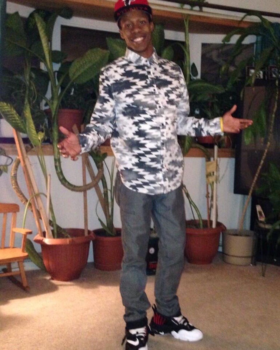 blackmigoche's tweet photo. Happy Bday My Guy. Miss you down here man smh. Love you bruh 🤞🏾💙💉 https://t.co/phHXDjn9YM