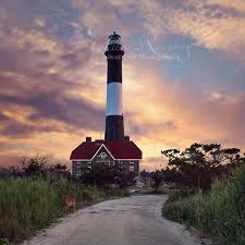 FarosLos's tweet photo. 25 de mayo de 1986 tras la restauración de “Fire Island lighthouse”, el Servicio de Guardacostas lo convierte de nuevo en una ayuda activa para la navegación. Se halla en Fire Island, Great South Bay, Long Island, Suffolk, Nueva York (Estados Unidos). #fireislandlighthouse https://t.co/2AiG1axx3U