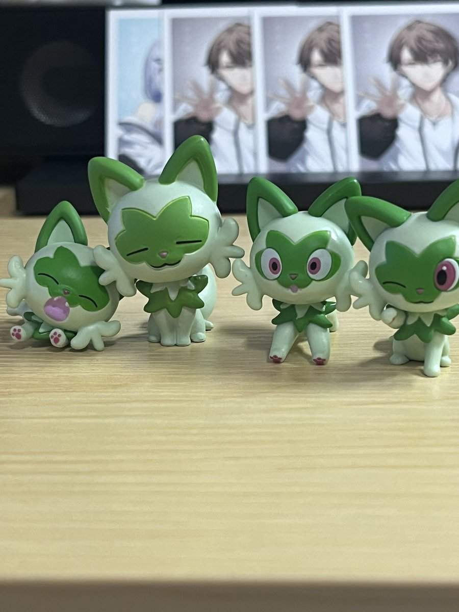 Dio_mm06's tweet photo. ニャオハいっぱいでかわいいです https://t.co/rhFlH1cOdV