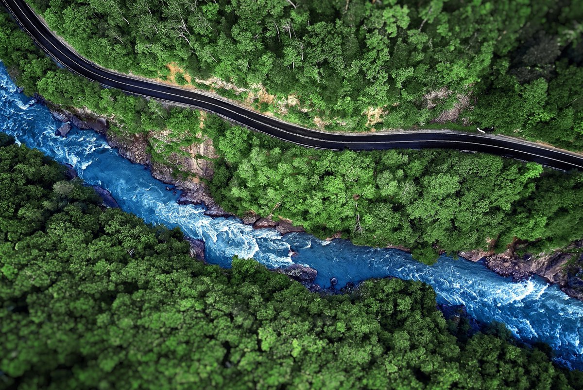 Paddle Your Way Through Nature’s Beauty on the Pineios River!  
Perfect for adventurers and nature lovers alike! 🌊🌿
#VisitGreece  

🚣‍♂️ visitgreece.gr/experiences/ac…