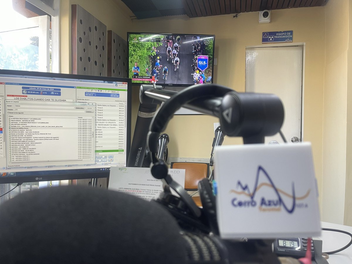 ferchoespinosa's tweet photo. #ELGIROXRCN @mario_sabato Desde Yarumal la tierra de @Ma_ardila vamos con nuestros ciclistas colombianos. Desde la cabina de @cerroazul107 la radio de todos. https://t.co/ZKZCcXa3Sl