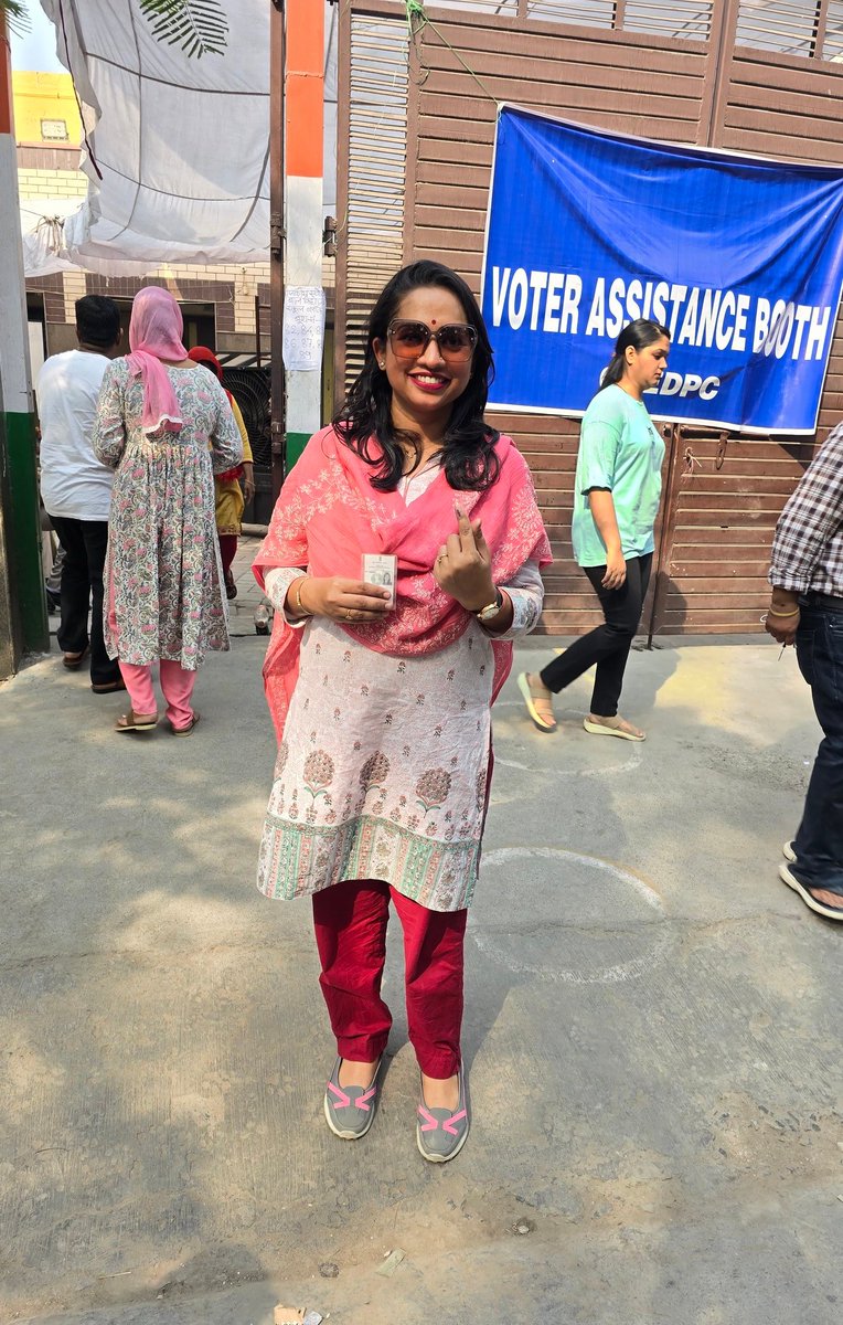 लोकतंत्र का आभूषण है वोट 
आपने पहना क्या...?

 मेरा वोट देशहित में ।

I have voted for my Nation.

#ivotedtoday #Vote2024 #loksabhaelections2024    
#LokSabhachunav2024phase6